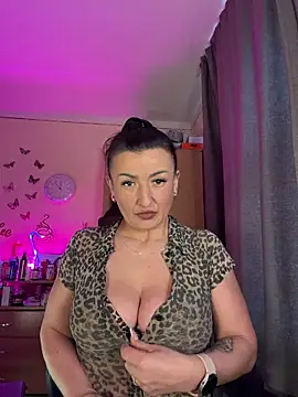 Hotangel75 online show from April 3, 9:05 am