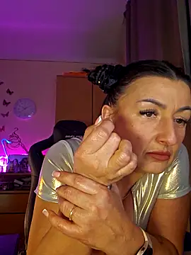 Hotangel75 online show from January 31, 7:12 pm