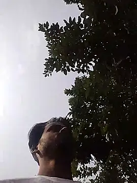 Snapshot of sujanmanda chatting on October 29, 5:17 am sujanmanda online show from October 29, 5:17 am