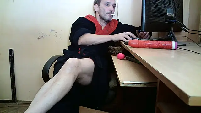 Snapshot of dundyFocus chatting on November 7, 3:16 pm dundyFocus online show from November 7, 3:16 pm