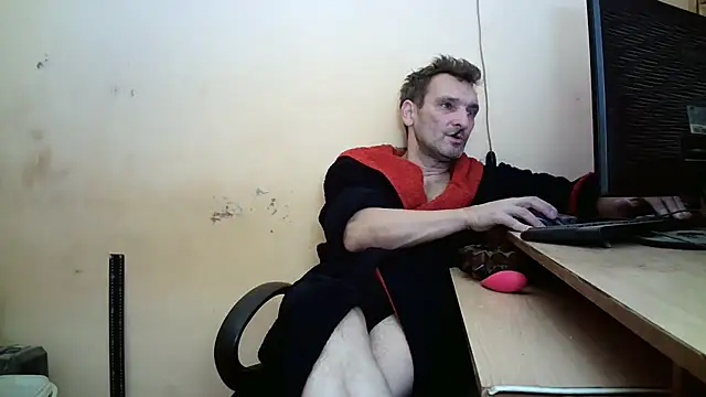 Snapshot of dundyFocus chatting on November 2, 2:00 pm dundyFocus online show from November 2, 2:00 pm