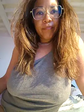 mila38 online show from May 13, 7:21 pm