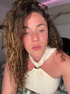 Clara-xoxo online show from March 21, 9:19 pm