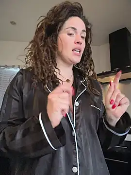 Clara-xoxo online show from February 19, 9:28 am