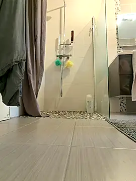 Clara-xoxo online show from January 8, 8:53 am