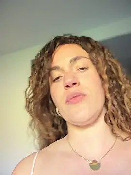 Clara-xoxo online show from March 1, 1:55 pm