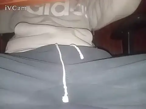 Snapshot of Bigdick666cm chatting on March 16, 3:04 am Bigdick666cm online show from March 16, 3:04 am