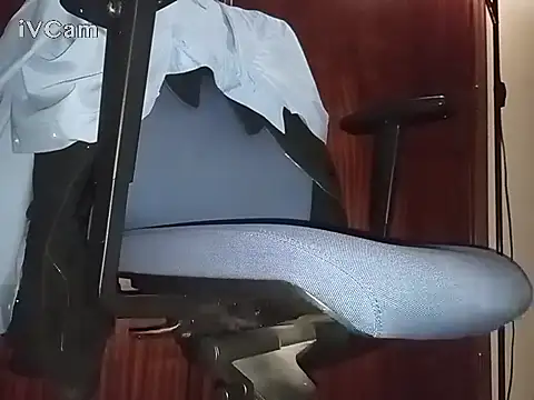 Snapshot of Bigdick666cm chatting on February 15, 5:30 am Bigdick666cm online show from February 15, 5:30 am