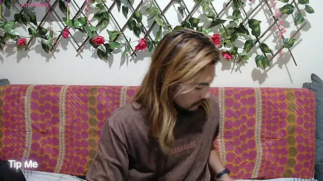 Snapshot of Jack_Emily1 chatting on March 4, 9:22 pm Jack Emily1 online show from March 4, 9:22 pm