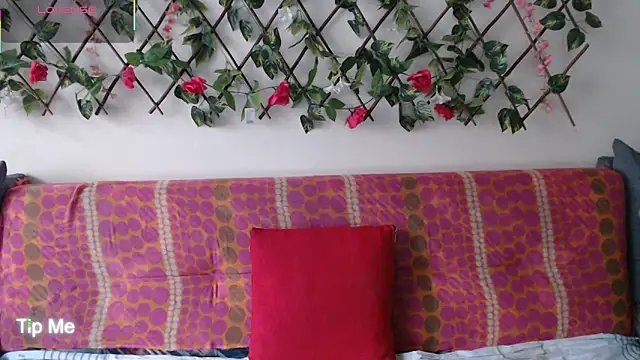 Snapshot of Jack_Emily1 chatting on February 22, 7:04 pm Jack Emily1 online show from February 22, 7:04 pm