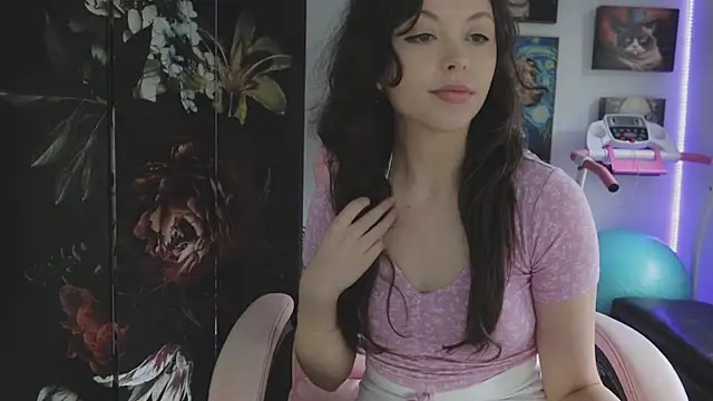 makiyahbelle online show from December 16, 6:17 am