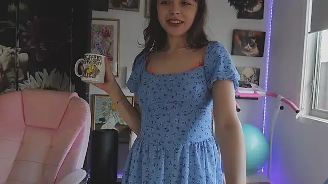 makiyahbelle online show from April 21, 5:47 am