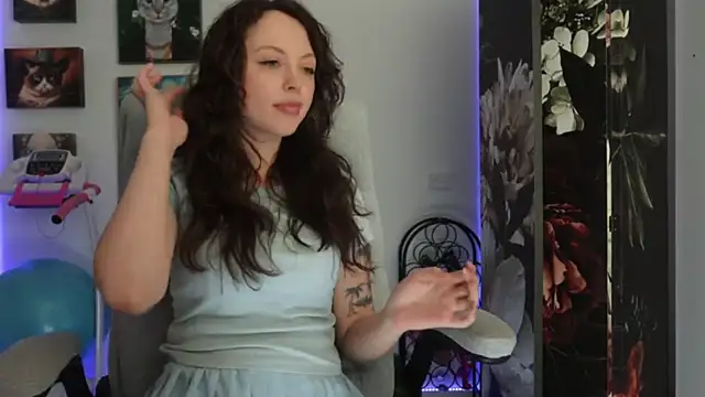 makiyahbelle online show from January 5, 9:37 am