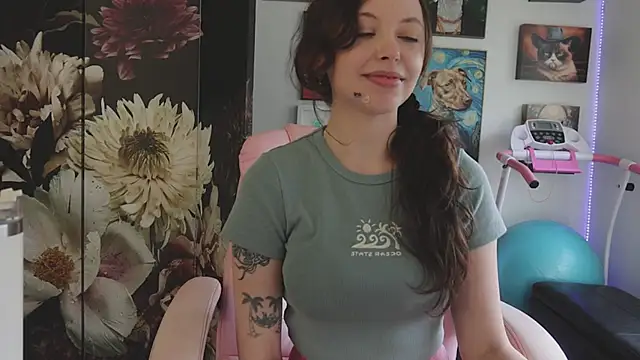 makiyahbelle online show from November 15, 6:17 am