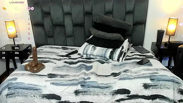 MartinaMadisson online show from March 27, 3:04 am