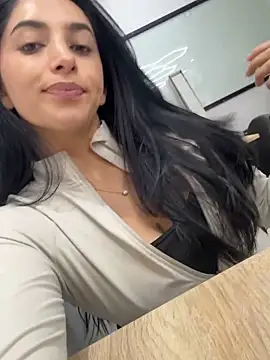 niko robin online show from November 15, 6:45 pm