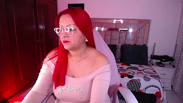 salomecastro  online show from November 5, 2:58 am