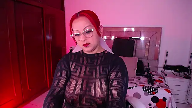 salomecastro  online show from April 4, 3:13 am