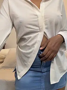 angelwavy online show from November 29, 9:31 am