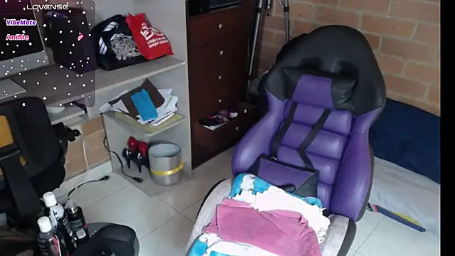 Snapshot of cristin_doll_ chatting on July 16, 3:53 pm cristin doll online show from July 16, 3:53 pm