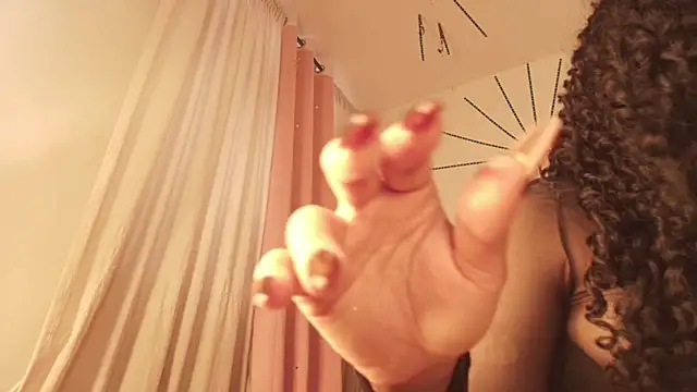 Snapshot of kathleen_brown chatting on February 20, 6:43 pm kathleen brown online show from February 20, 6:43 pm