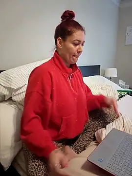 HollyTattoo online show from February 12, 3:01 pm