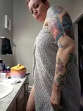 HollyTattoo online show from September 8, 3:11 pm