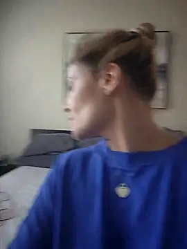 HollyTattoo online show from February 10, 1:44 pm