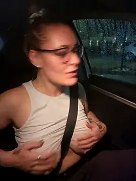 HollyTattoo online show from December 9, 11:03 pm