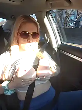 HollyTattoo online show from December 11, 9:01 pm