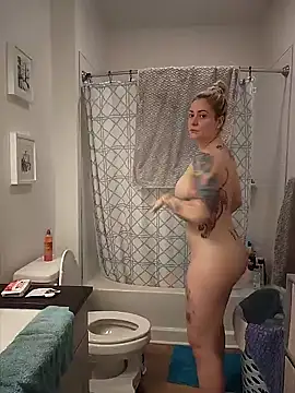 HollyTattoo online show from December 11, 5:59 pm