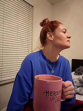 HollyTattoo online show from October 1, 11:25 am