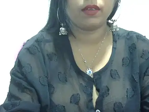 Snapshot of ROSEE_MERRYYYY chatting on February 28, 5:37 pm ROSEE MERRYYYY online show from February 28, 5:37 pm