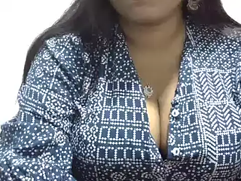 Snapshot of ROSEE_MERRYYYY chatting on March 13, 1:29 pm ROSEE MERRYYYY online show from March 13, 1:29 pm