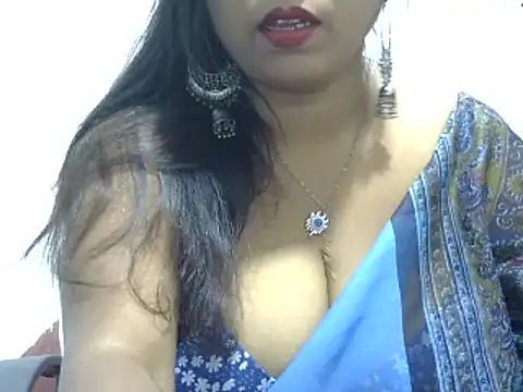 Snapshot of ROSEE_MERRYYYY chatting on March 18, 9:45 am ROSEE MERRYYYY online show from March 18, 9:45 am
