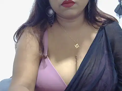 Snapshot of ROSEE_MERRYYYY chatting on May 14, 1:52 pm ROSEE MERRYYYY online show from May 14, 1:52 pm