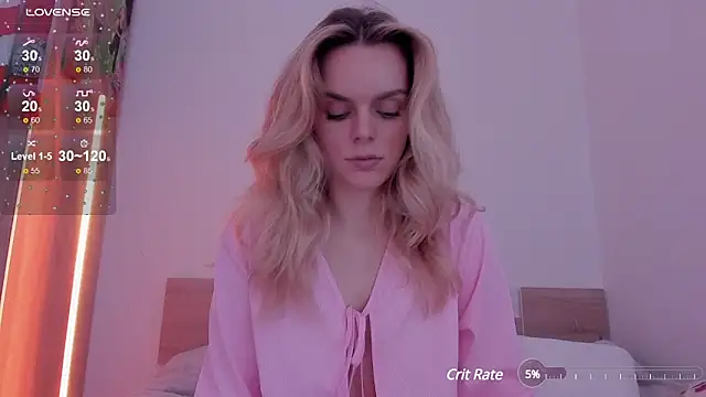Snapshot of CharliSweet chatting on February 14, 1:08 pm CharliSweet online show from February 14, 1:08 pm