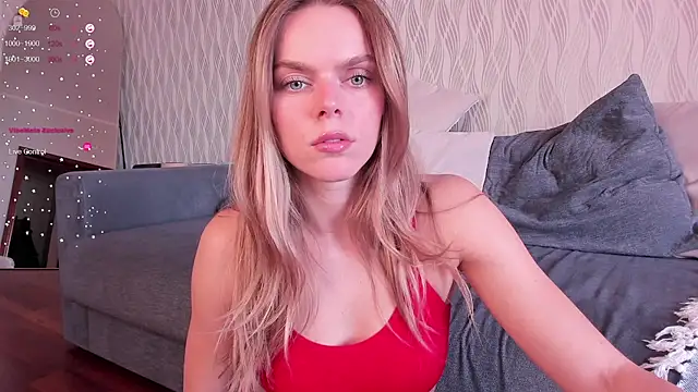 Snapshot of CharliSweet chatting on May 19, 4:58 pm CharliSweet online show from May 19, 4:58 pm