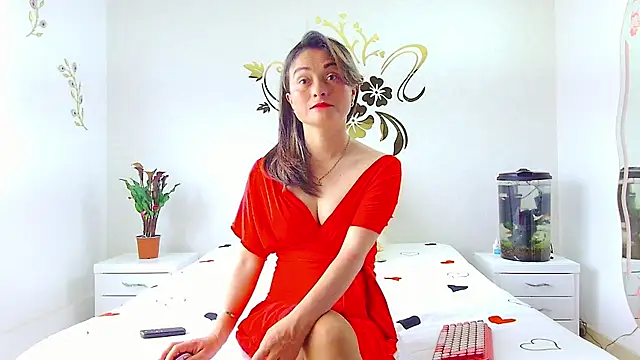 Snapshot of MarcelaFlores chatting on July 16, 2:47 pm MarcelaFlores online show from July 16, 2:47 pm