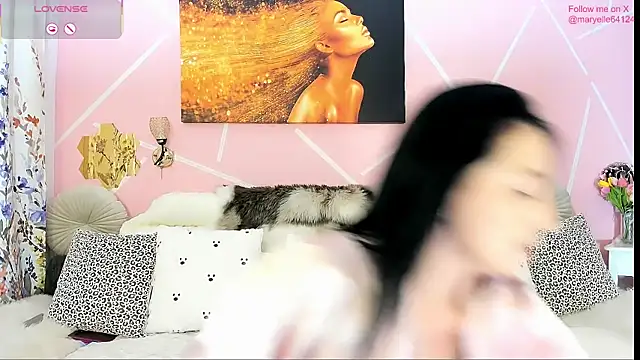 Maryelle online show from December 21, 7:59 pm