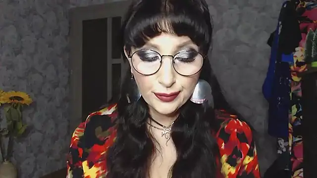 Snapshot of Aziza1 chatting on March 14, 6:29 pm Aziza1 online show from March 14, 6:29 pm