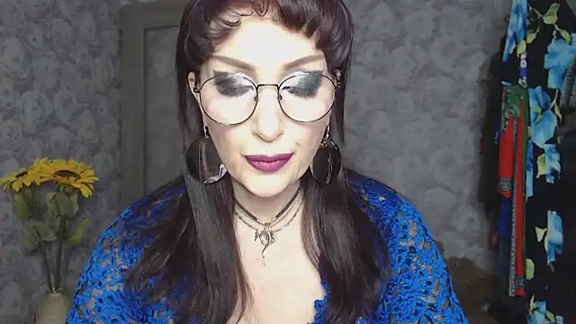 Aziza1 online show from May 28, 2:23 pm