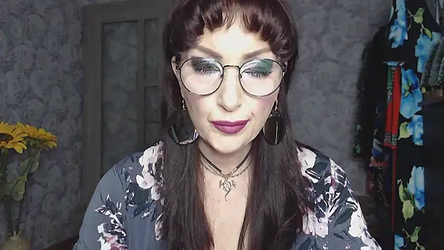 Snapshot of Aziza1 chatting on June 4, 3:17 pm Aziza1 online show from June 4, 3:17 pm