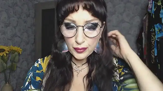 Snapshot of Aziza1 chatting on September 17, 3:36 pm Aziza1 online show from September 17, 3:36 pm