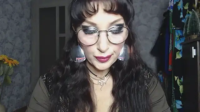 Snapshot of Aziza1 chatting on October 10, 2:29 pm Aziza1 online show from October 10, 2:29 pm
