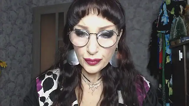 Aziza1 online show from November 17, 8:18 am