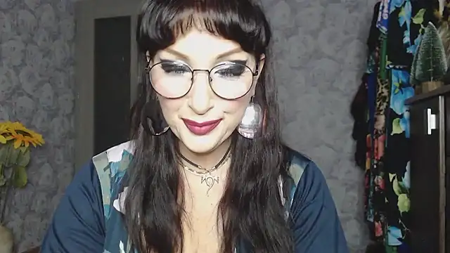Snapshot of Aziza1 chatting on October 3, 3:46 pm Aziza1 online show from October 3, 3:46 pm