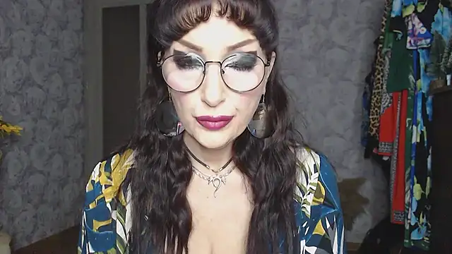 Aziza1 online show from February 12, 1:44 pm