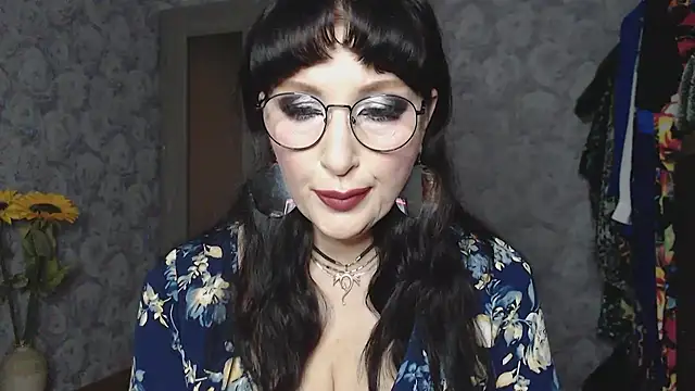 Snapshot of Aziza1 chatting on March 22, 2:47 pm Aziza1 online show from March 22, 2:47 pm