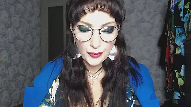 Snapshot of Aziza1 chatting on October 2, 3:15 pm Aziza1 online show from October 2, 3:15 pm